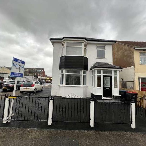 Coronation Road, Thornton-cleveleys, FY5 - Photo 1