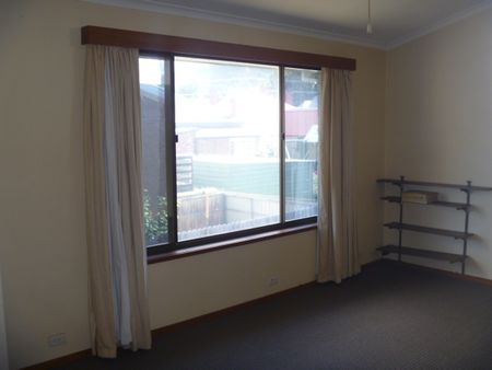 4/39 Regent St, Sandy Bay TAS 7005 - Apartment For Rent | Domain - Photo 3