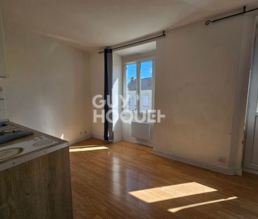 GUIGNES : CENTRE-VILLE - Photo 1