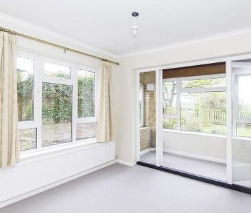 3 bedroom detached bungalow to rent - Photo 5