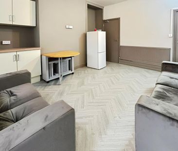 5 bedroom house to rent - Photo 1