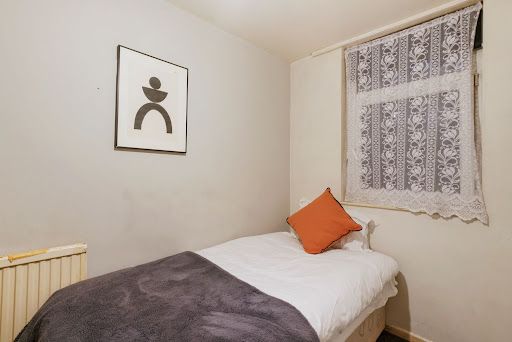 Room 1S, 54 Chippenham Road, W9 - Photo 1