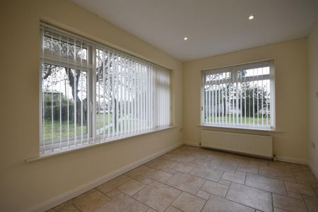 3 bedroom detached house to rent - Photo 2