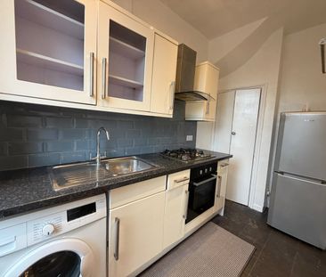 2 Bed Terraced House, Brooklyn Terrace, LS12 - Photo 6