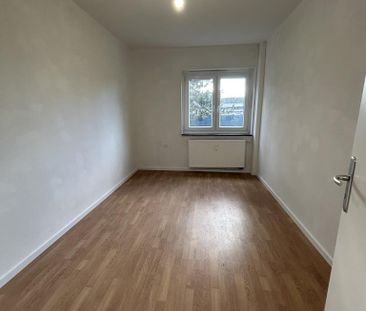 Renovierte 3-Zimmer-Wohnung  einziehen und wohlfühlen! - Foto 1