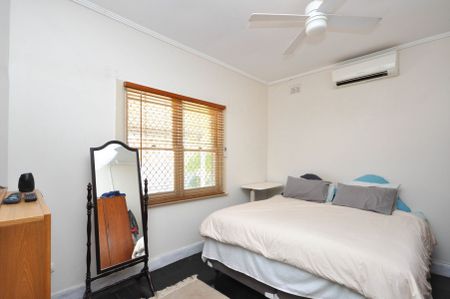 PERFECT LOCATION! - Photo 2