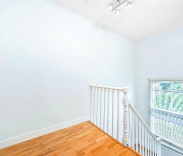 2 bedroom flat in Upper Holloway - Photo 1