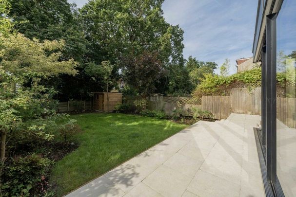 Holdenhurst Avenue, North Finchley, N12 - Photo 1