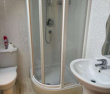 3 bedroom House To Let Total Size: 991 SQ FT - Photo 6