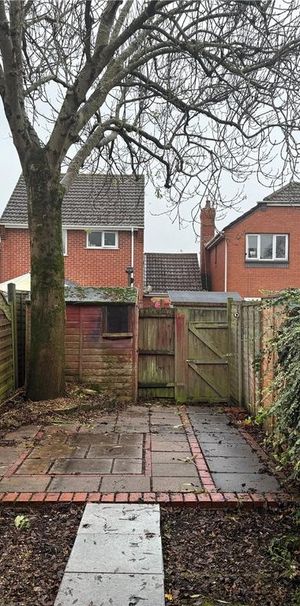 2 bedroom terraced house to rent - Photo 1