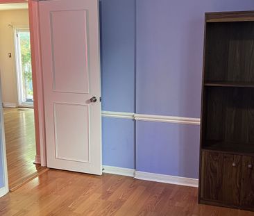 For Lease - 283 Port Royal Trail, Toronto, Ontario - Photo 4