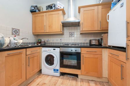 2 bedroom apartment to rent Winchcombe Street, Cheltenham, GL52 - Photo 2