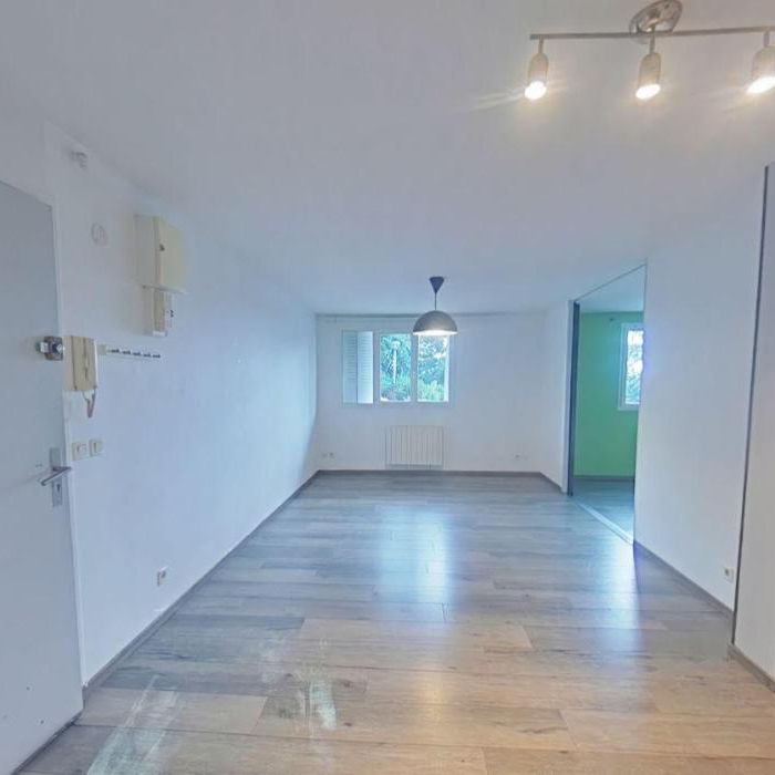Location Appartement 3 pièces 51m² LA MULATIERE 69350 - Photo 1