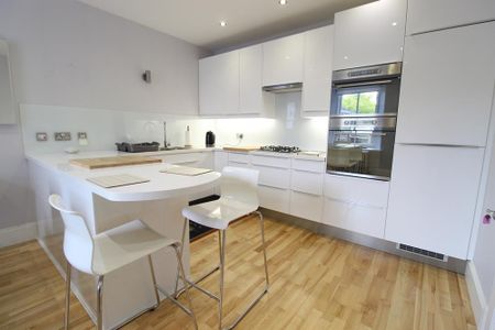 2 bedroom flat to rent - Photo 2