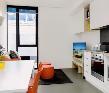 U18 6 Bedroom Share Bathroom Male - Photo 1