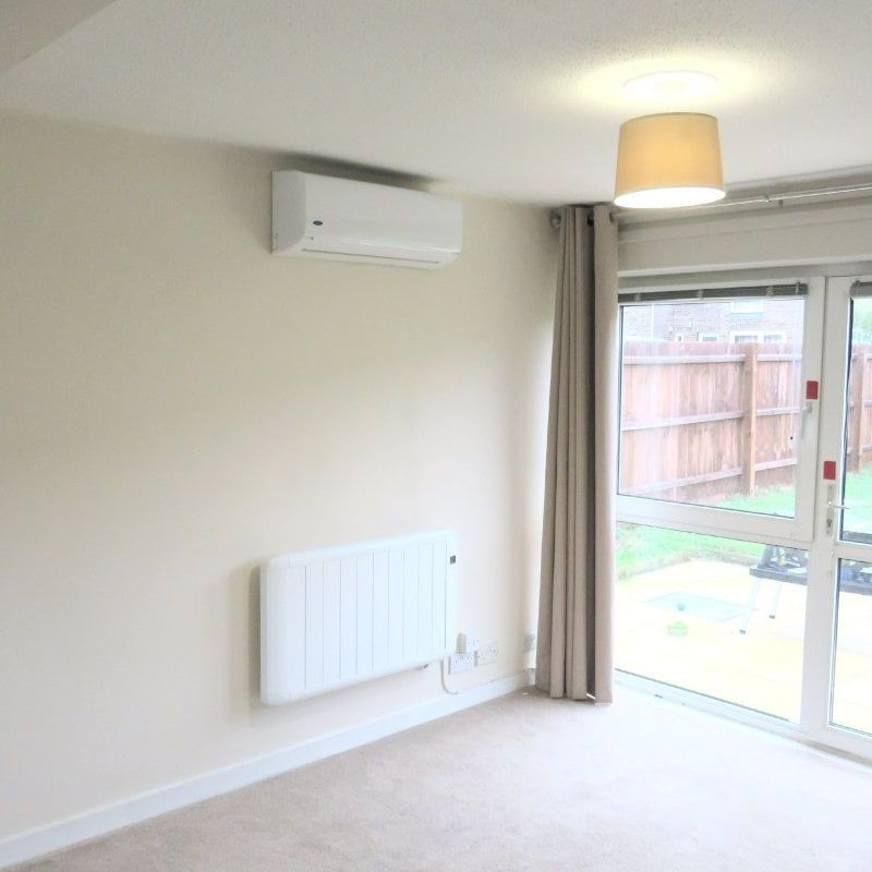 Hawthorne Lane - Photo 1