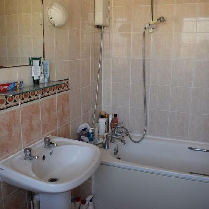 3 bedroom house to rent - Photo 1