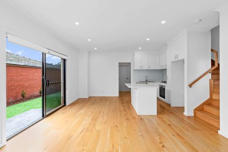 Modern Living - Photo 2
