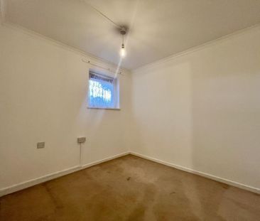 2 bedroom maisonette to rent - Photo 5