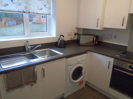 2 bedroom flat to rent - Photo 5