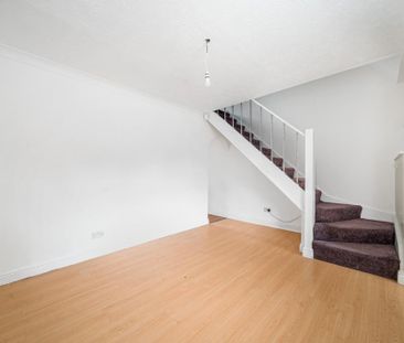 Bracewell Close, Manchester, M12 - Photo 3