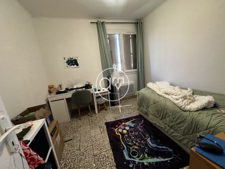 Location Appartement 4 pièces 78m² TOULON 83200 - Photo 3