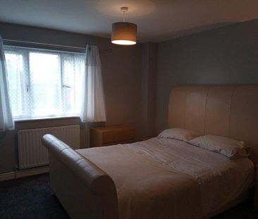 2 bedroom ground floor flat to rent - Photo 4