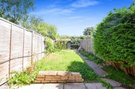 2 bedroom terraced house to rent - Photo 2