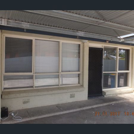 NEAT AND TIDY UNIT - Photo 3