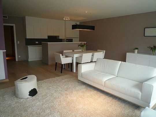 Appartement te huur - Photo 1