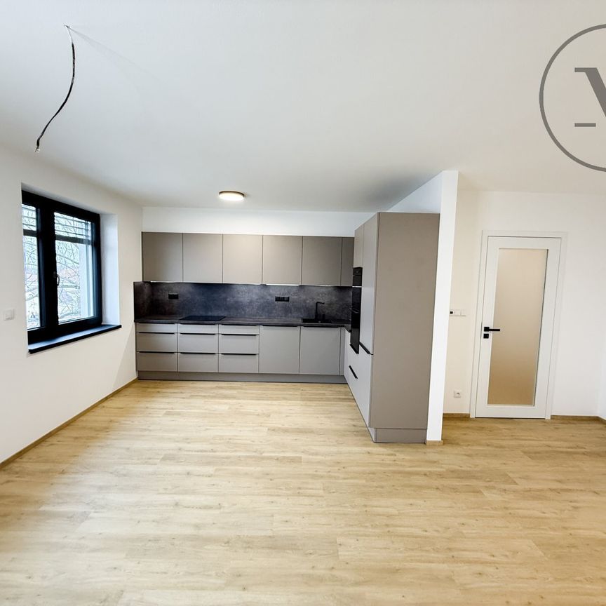 Pronájem bytu 3+kk 83 m², A. Trägera 360, České Budějovice - Photo 1