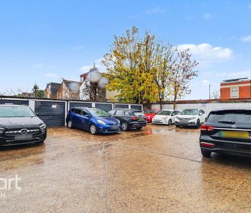 Studio to rent - Photo 6