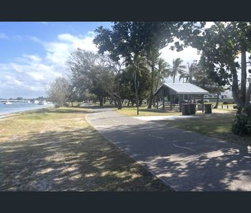 3 Bedroom Duplex in Paradise Point - Photo 2