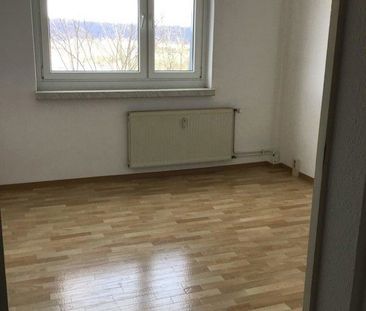 Wohlfühlen in unserer sonnigen 2 Zimmerwohnung mit Balkon! - Foto 1