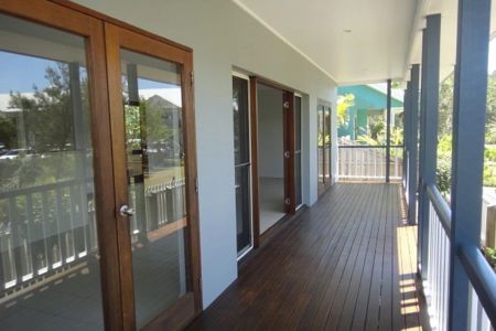 Your Family Home Awaits You. - Photo 4