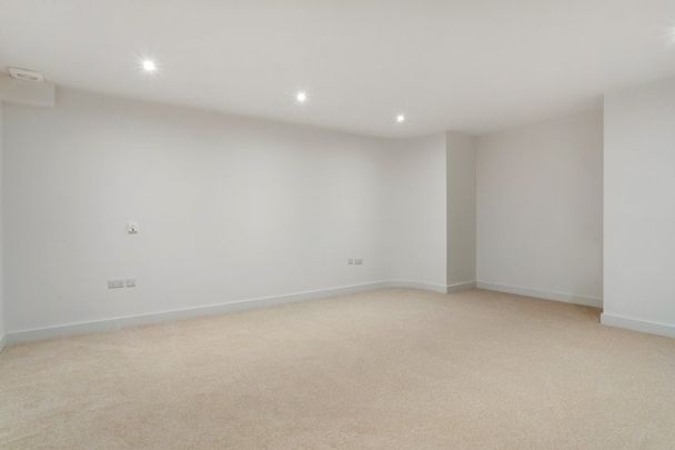 5 bedroom detached house to rent - Photo 1