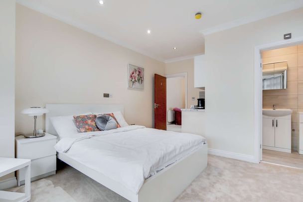 Studio Flat, Brondesbury Park, NW6 - Photo 1