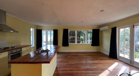 Wainuiomata 3 Bedrooms - Photo 2