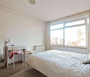 The Sheraton, St. Marks Hill, Surbiton, Surrey, KT6 - Photo 3