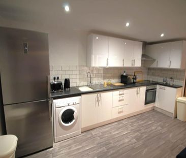 4 bedroom house share to rent - Photo 4