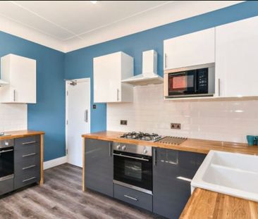 Room in a Shared Flat, Ferndale Road, L15 - Photo 5