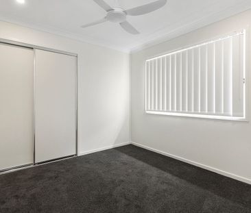 Modern Coastal Living in the Heart of Beachmere! - Photo 5