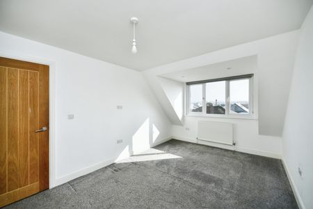 Dorothy Avenue, Peacehaven - Photo 2