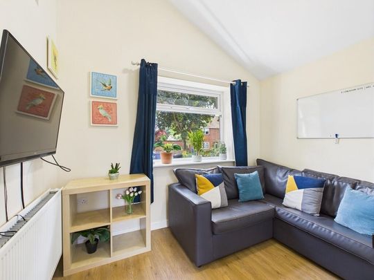 5 bedroom detached house to rent - Photo 1