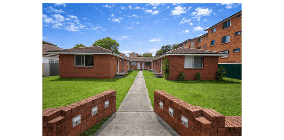 Freshly Painted & Brand New Kitchen - Photo 2
