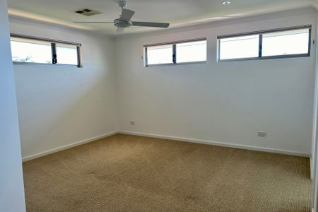 16A Patrick Street, - Photo 2