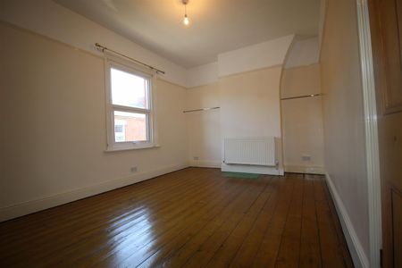 3 Bedroom Terraced House for Rent - Photo 3