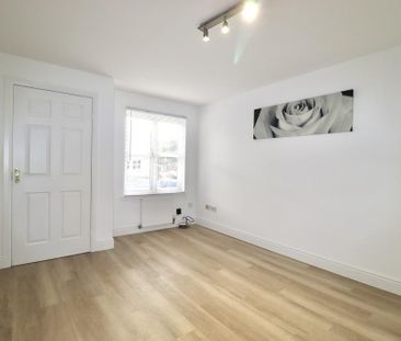 2 bedroom semi-detached house to rent - Photo 2