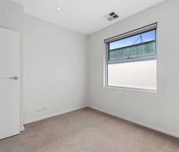 Stunning Designer Townhouse! - Photo 1