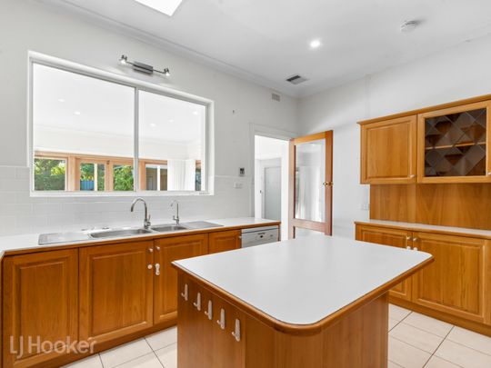 27 Waratah Street, SEACLIFF - Photo 1